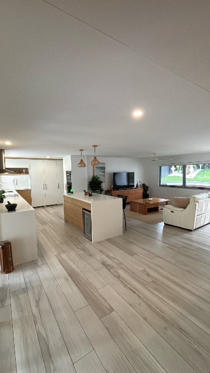 Hardwood lounge